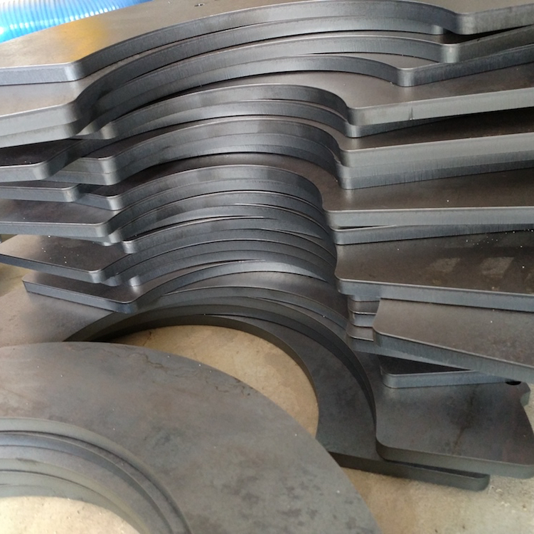 korkean tarkkuuden kuitu- laserleikkauskone alumiinilevylle