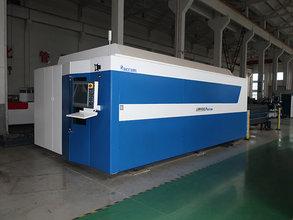 1000 watin laserleikkuri 8 mm ms levy ， 6mm ss kuitu laserleikkauskoneen hinta