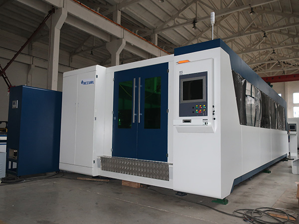 2500w täysin suljettu karjan taulukko kuitu laser arkki leikkauskone