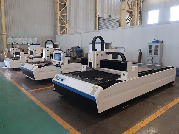 CNC-laservalmistus 1000w 2000w 3kw suojattu metallikuitu laserleikkauskone