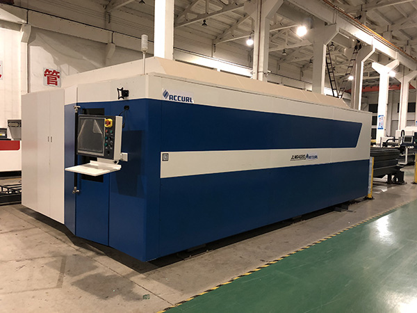 Täysi suljettu lavanvaihtimen kuitulaseriputki ja metallilevyleikkauskone